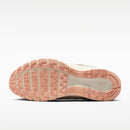 W NIKE P-6000