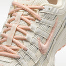 W NIKE P-6000