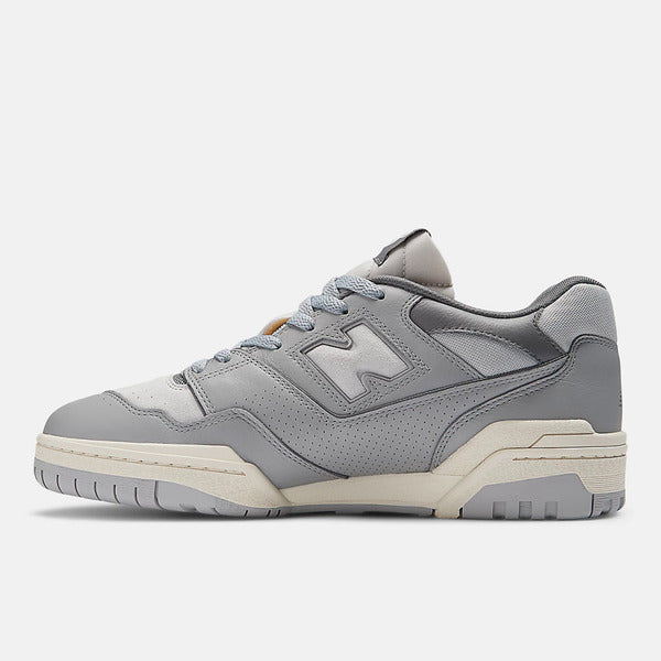 NEW BALANCE 550