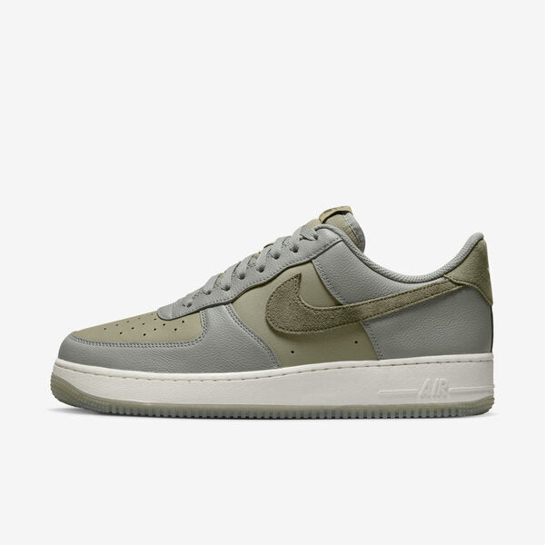 NIKE AIR FORCE 1 '07 LV8