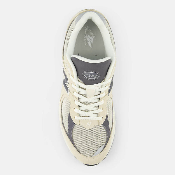 NEW BALANCE 2002R