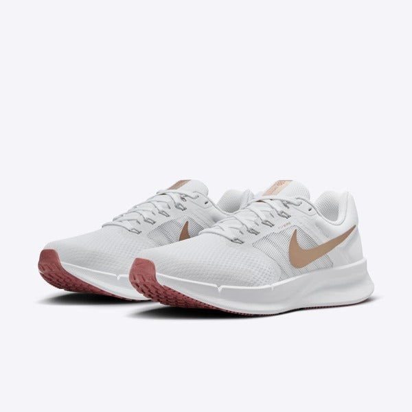 W NIKE RUN SWIFT 3