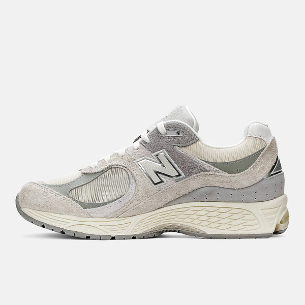 NEW BALANCE 2002R