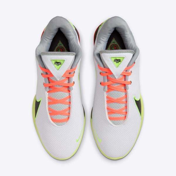 NIKE LEBRON 22 EP