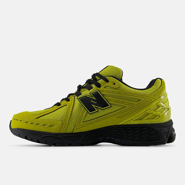 NEW BALANCE 1906R