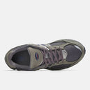NEW BALANCE 2002R