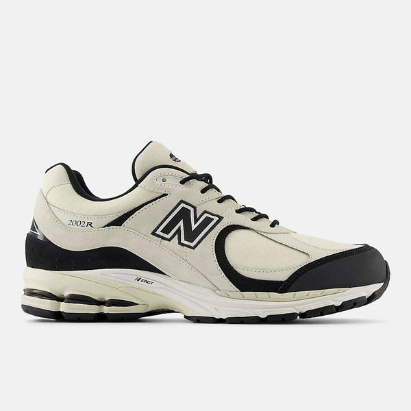 NEW BALANCE 2002R