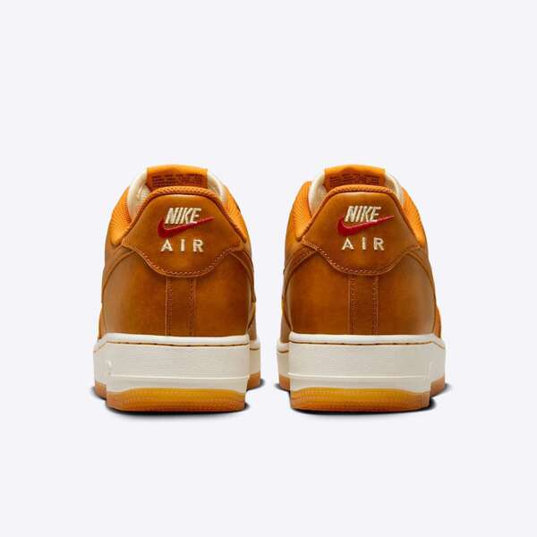 NIKE AIR FORCE 1 07 LV8