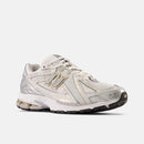 NEW BALANCE 1906R