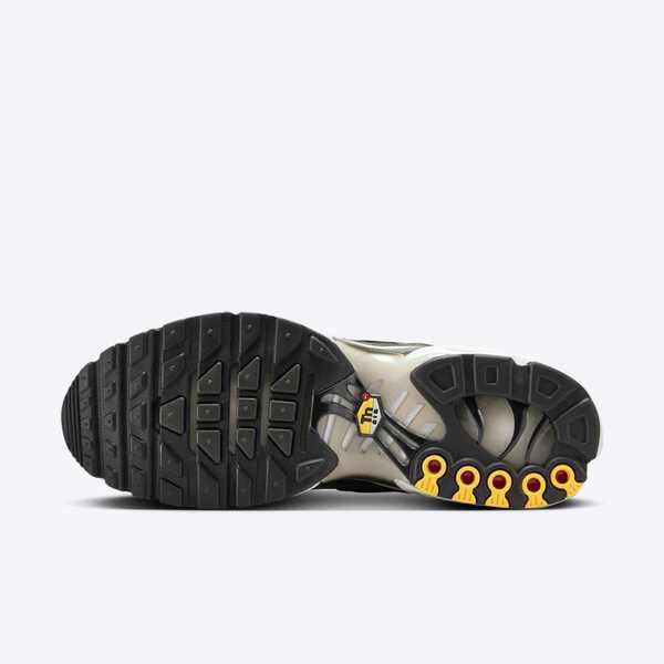 NIKE AIR MAX PLUS
