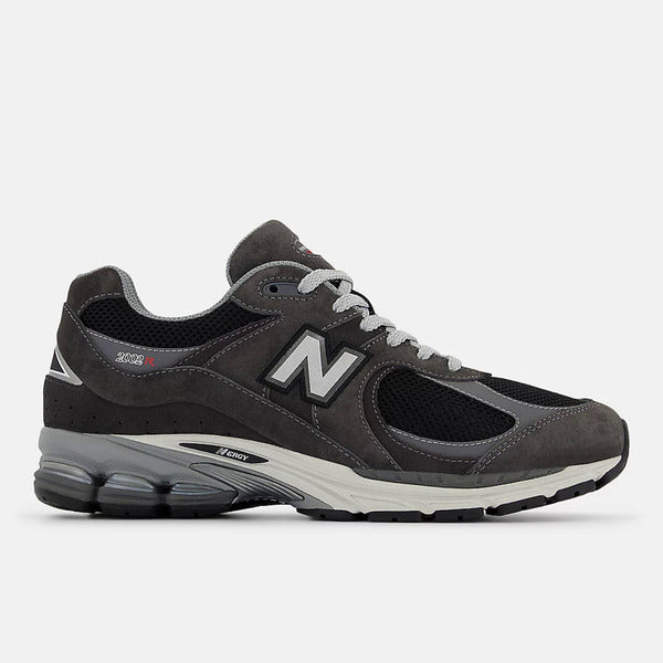 NEW BALANCE 2002R