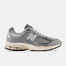 NEW BALANCE 2002R