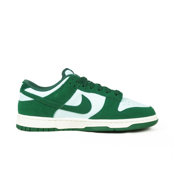 NIKE DUNK LOW RETRO SE