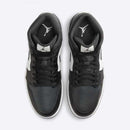 NIKE AIR JORDAN 1 MID