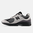NEW BALANCE 2002R