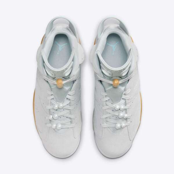 NIKE WMNS AIR JORDAN 6 RETRO