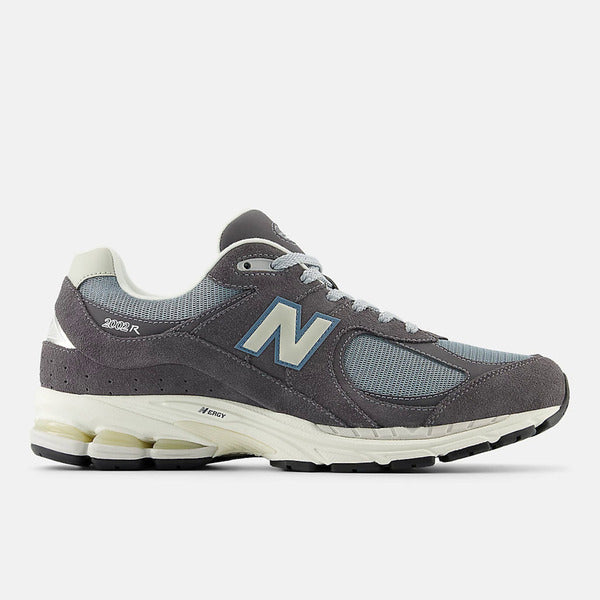 NEW BALANCE 2002R