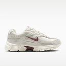 WMNS NIKE INITIATOR