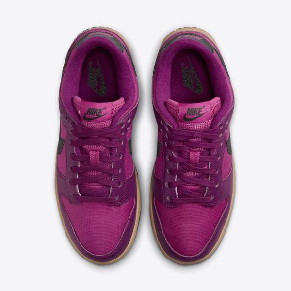 NIKE WMNS DUNK LOW