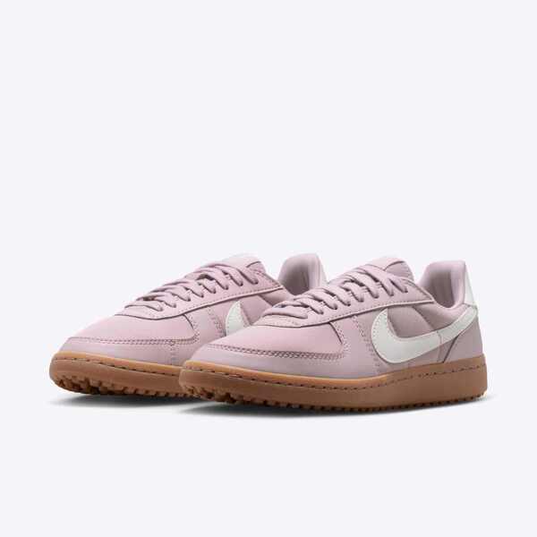WMNS NIKE FIELD GENERAL