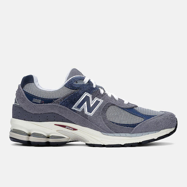 NEW BALANCE 2002R
