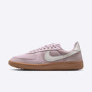 WMNS NIKE FIELD GENERAL