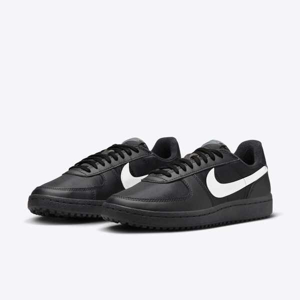 WMNS NIKE FIELD GENERAL