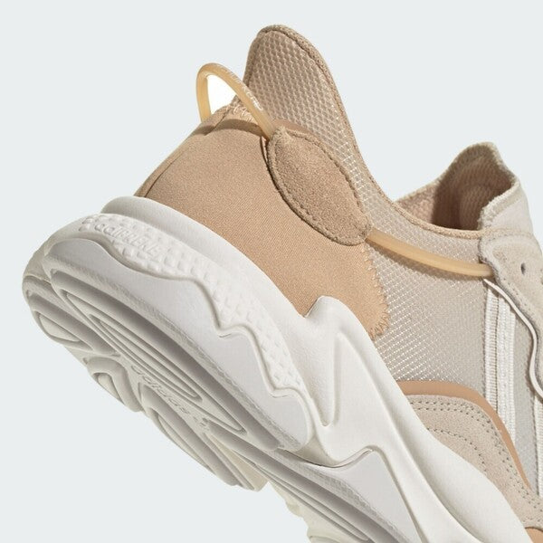 ADIDAS OZWEEGO