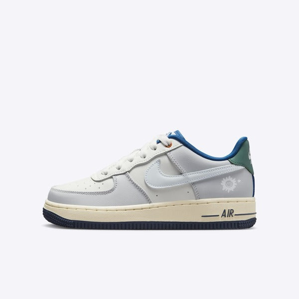 NIKE AIR FORCE 1 LV8 (GS)