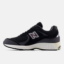 NEW BALANCE 2002R