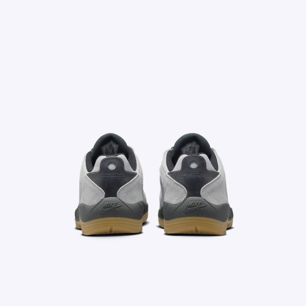 NIKE SB VERTEBRAE