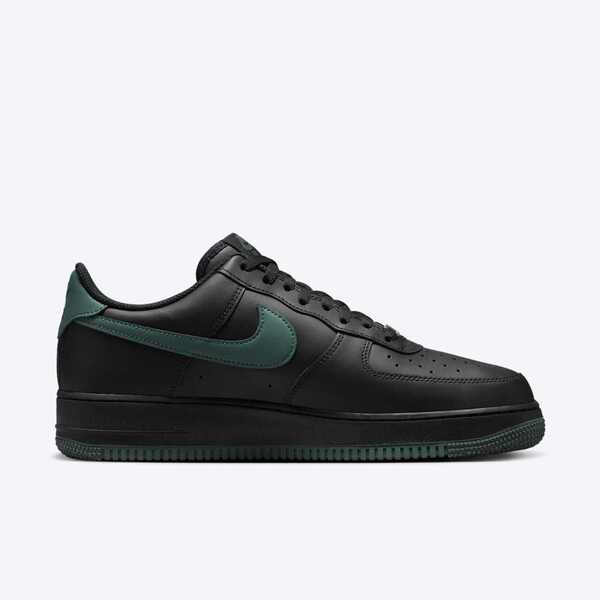 NIKE AIR FORCE 1 07