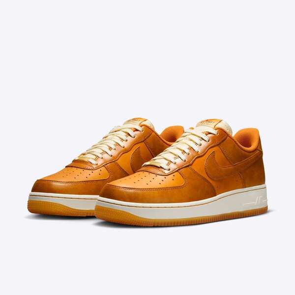NIKE AIR FORCE 1 07 LV8