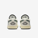 NIKE WMNS AIR JORDAN 1 LOW