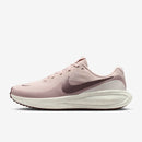 W NIKE REVOLUTION 8 SE