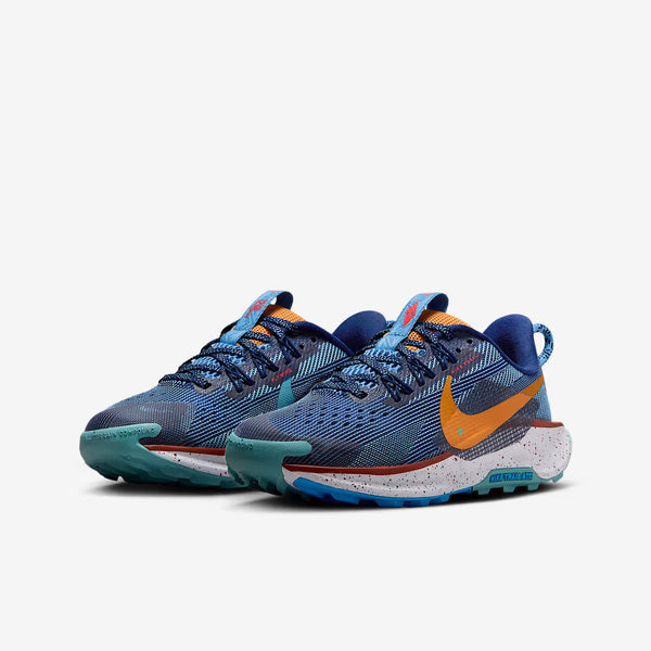 NIKE PEGASUS TRAIL 5 GS