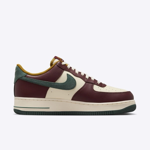 NIKE AIR FORCE 1 07 LV8