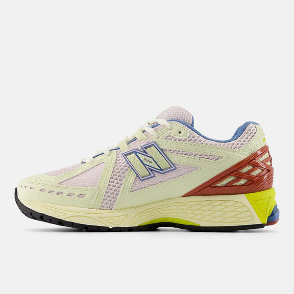 NEW BALANCE 1906R