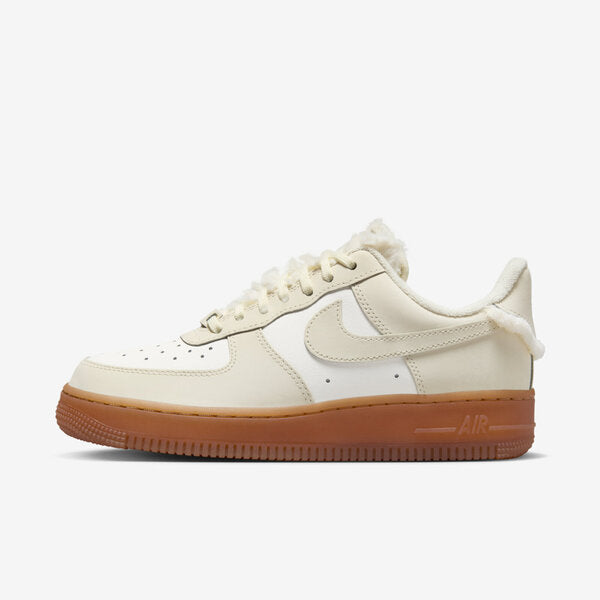 NIKE WMNS AIR FORCE 1 07 LX