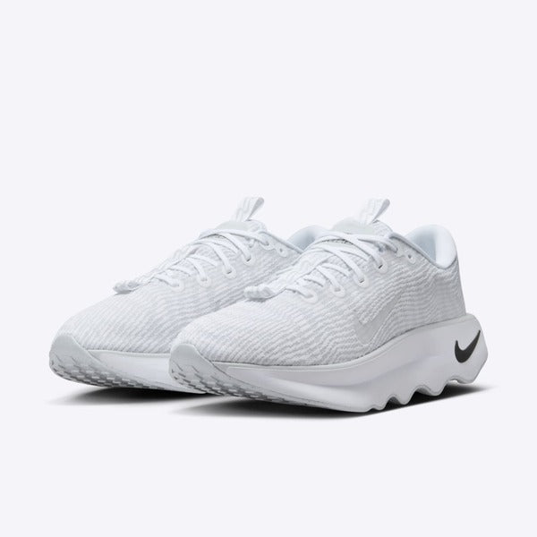 NIKE MOTIVA
