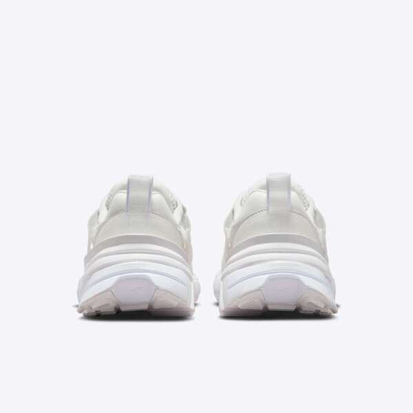 W NIKE V2K RUN