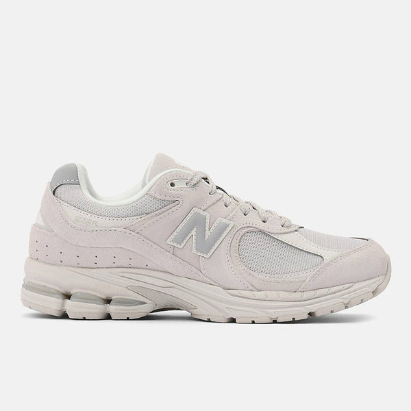 NEW BALANCE 2002R
