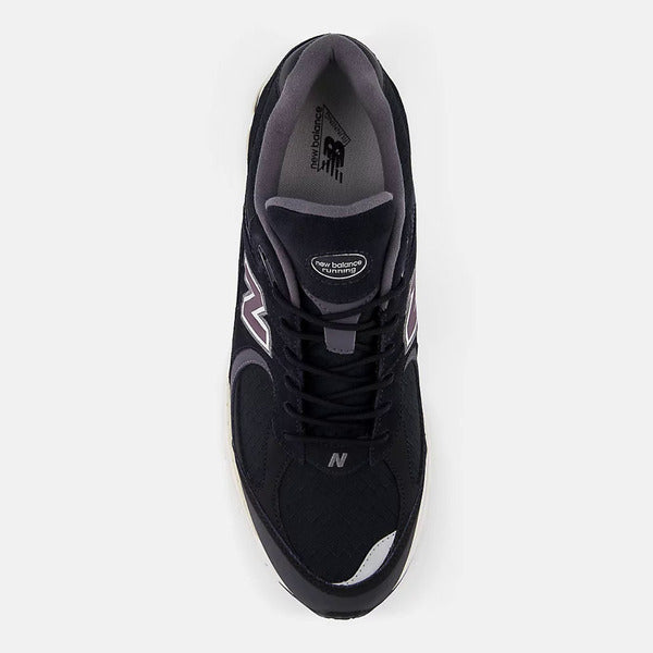NEW BALANCE 2002R