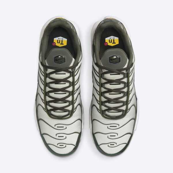 NIKE AIR MAX PLUS