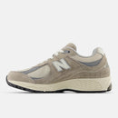 NEW BALANCE 2002R