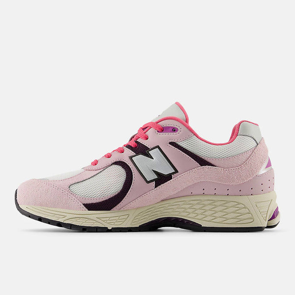 NEW BALANCE 2002R