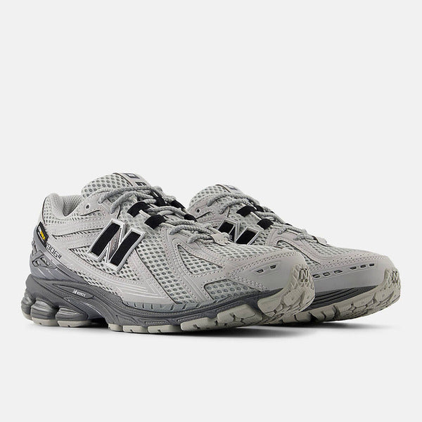 NEW BALANCE 1906R