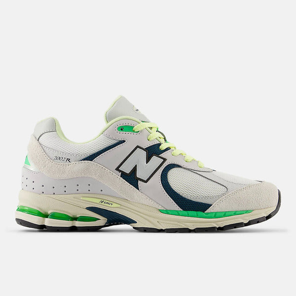 NEW BALANCE 2002R