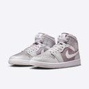 NIKE WMNS AIR JORDAN 1 MID