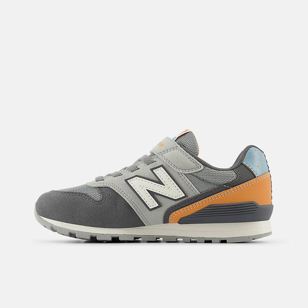 NEW BALANCE 996